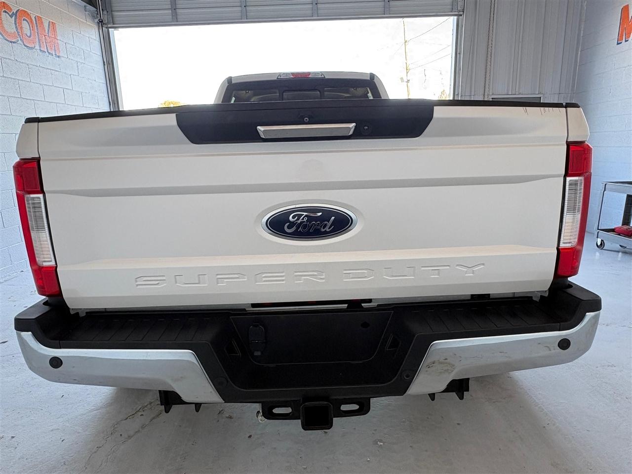 Ford F-350 SD Lariat Crew Cab Long Bed DRW 4WD 2017