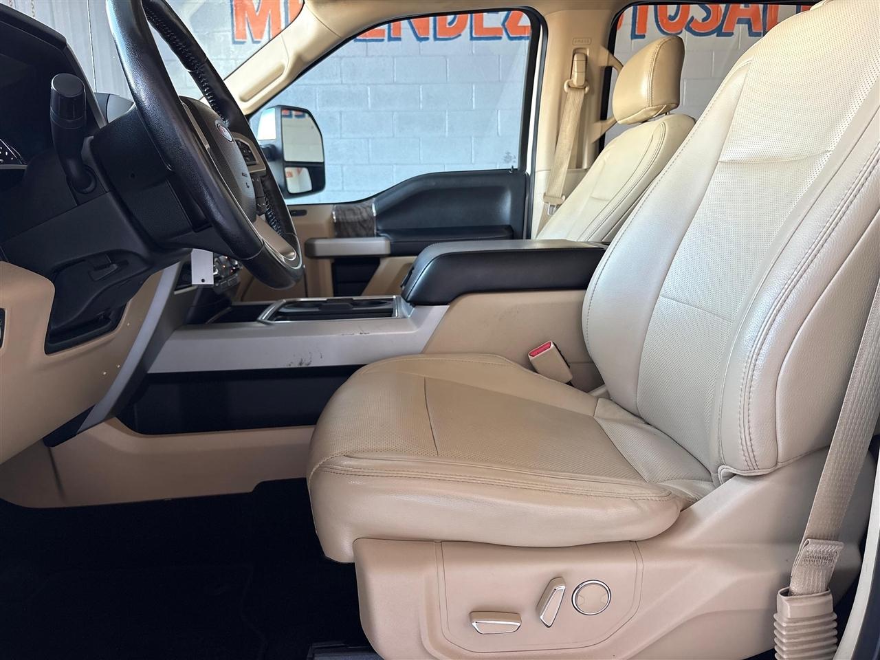 Ford F-350 SD Lariat Crew Cab Long Bed DRW 4WD 2017