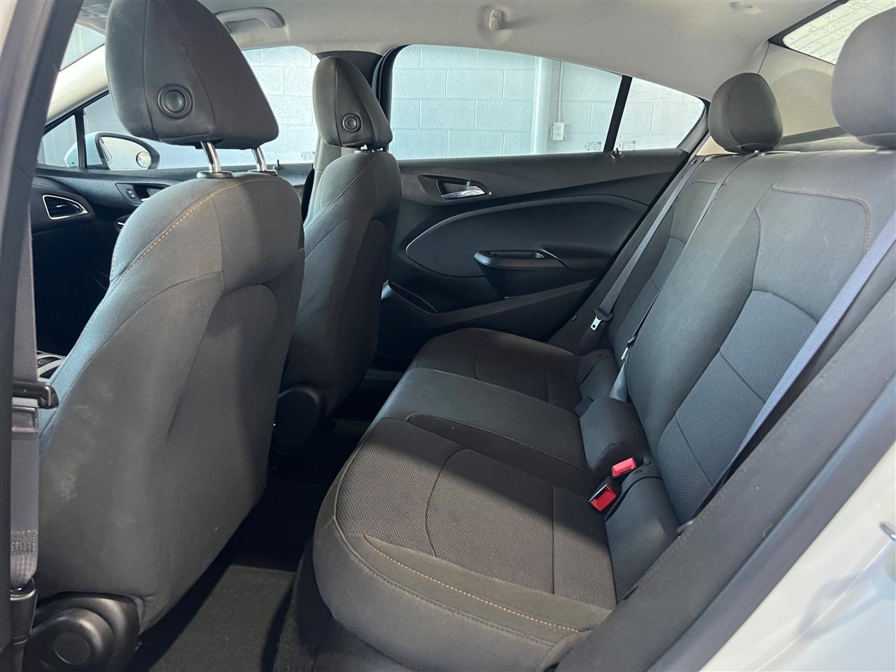 Chevrolet Cruze LS Auto 2017
