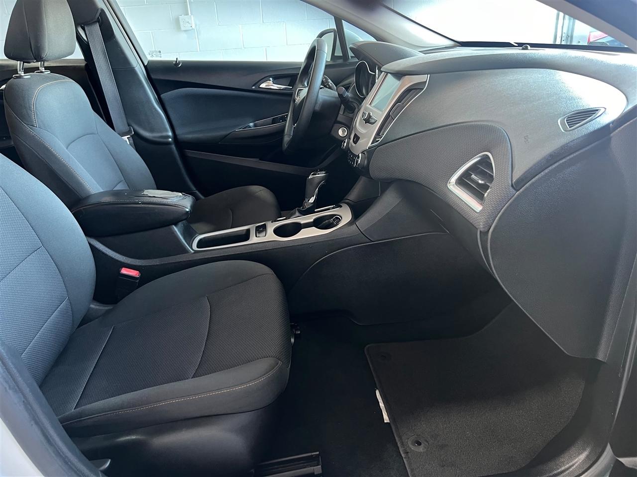 Chevrolet Cruze LS Auto 2017