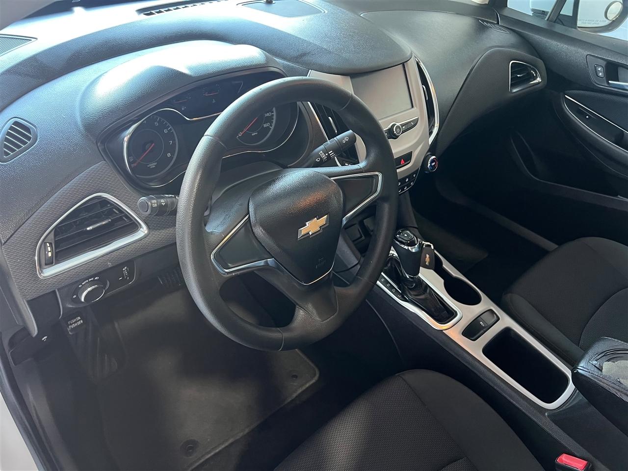 Chevrolet Cruze LS Auto 2017