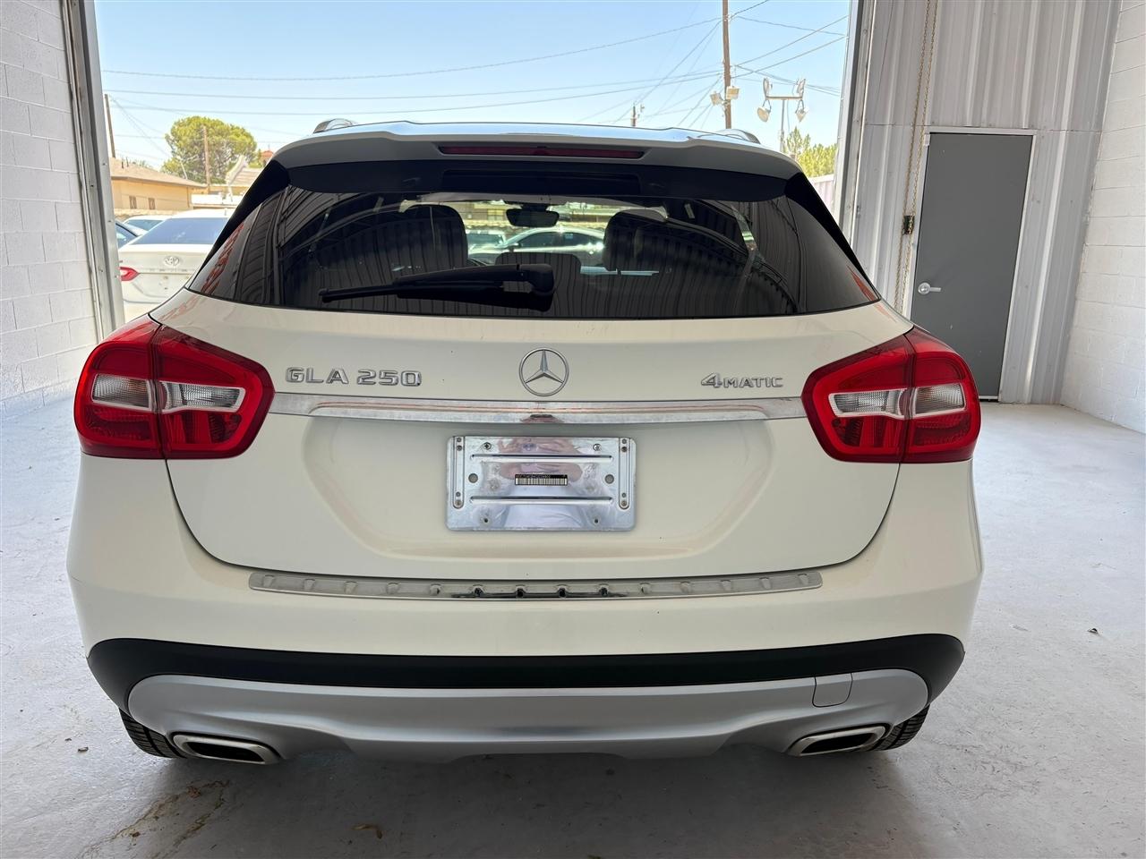 Mercedes-Benz GLA-Class GLA250 4MATIC 2016