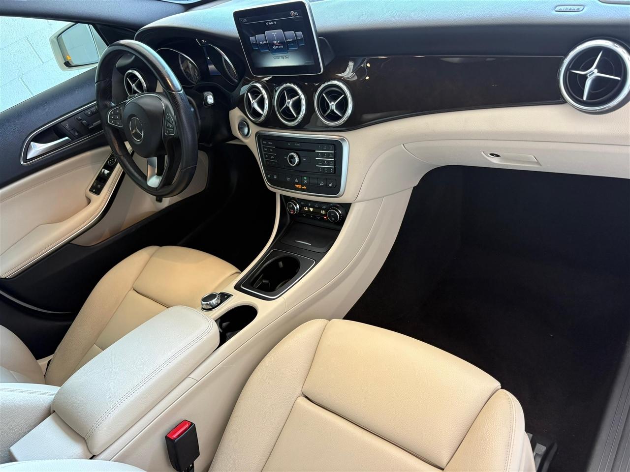 Mercedes-Benz GLA-Class GLA250 4MATIC 2016