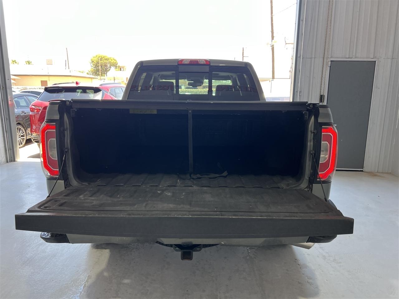 GMC Sierra 1500 Denali Crew Cab Long Box 4WD 2018