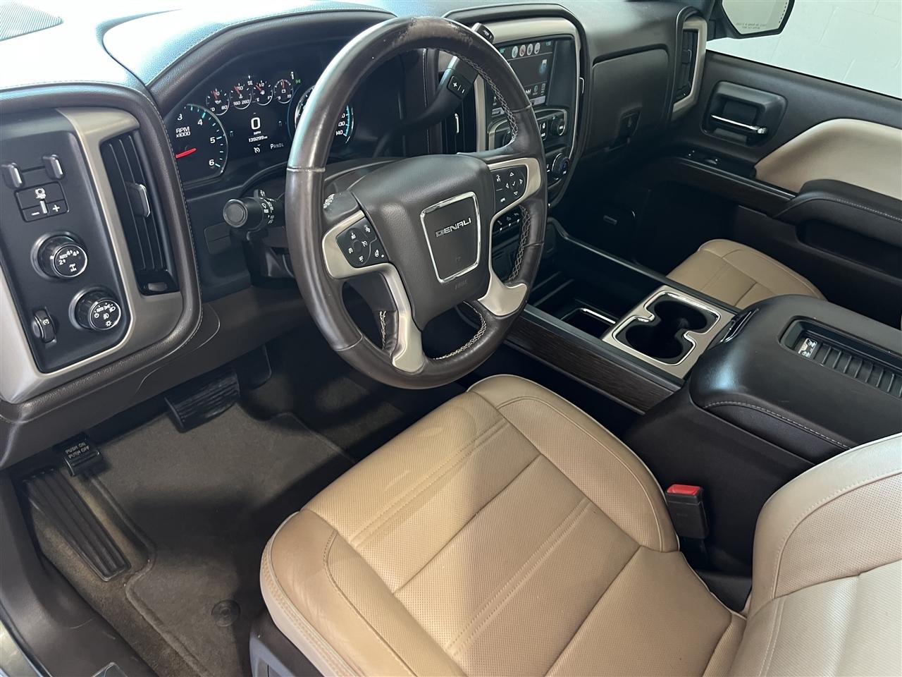 GMC Sierra 1500 Denali Crew Cab Long Box 4WD 2018