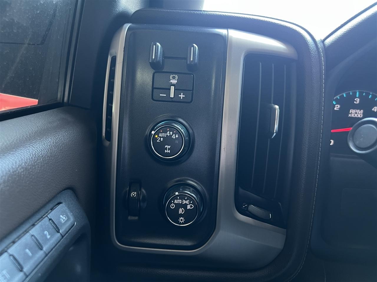 GMC Sierra 1500 Denali Crew Cab Long Box 4WD 2018