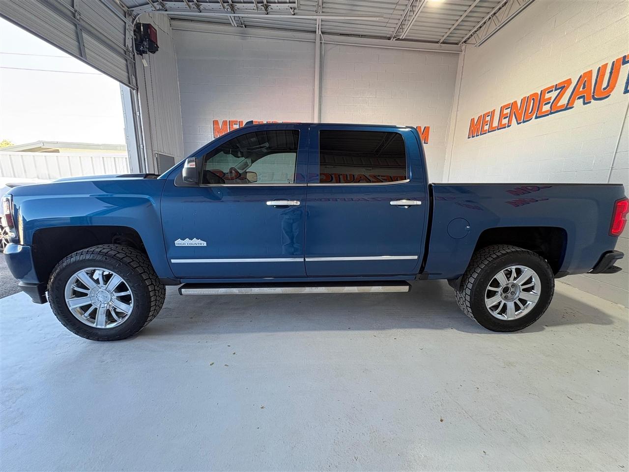 Chevrolet Silverado 1500 High Country Crew Cab Long Box 4WD 2017