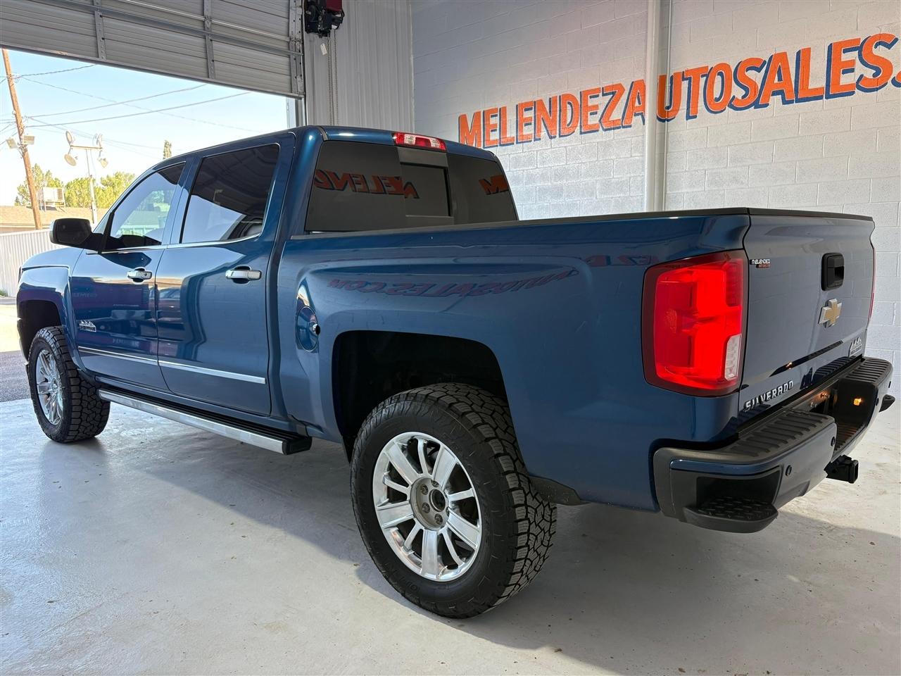 Chevrolet Silverado 1500 High Country Crew Cab Long Box 4WD 2017