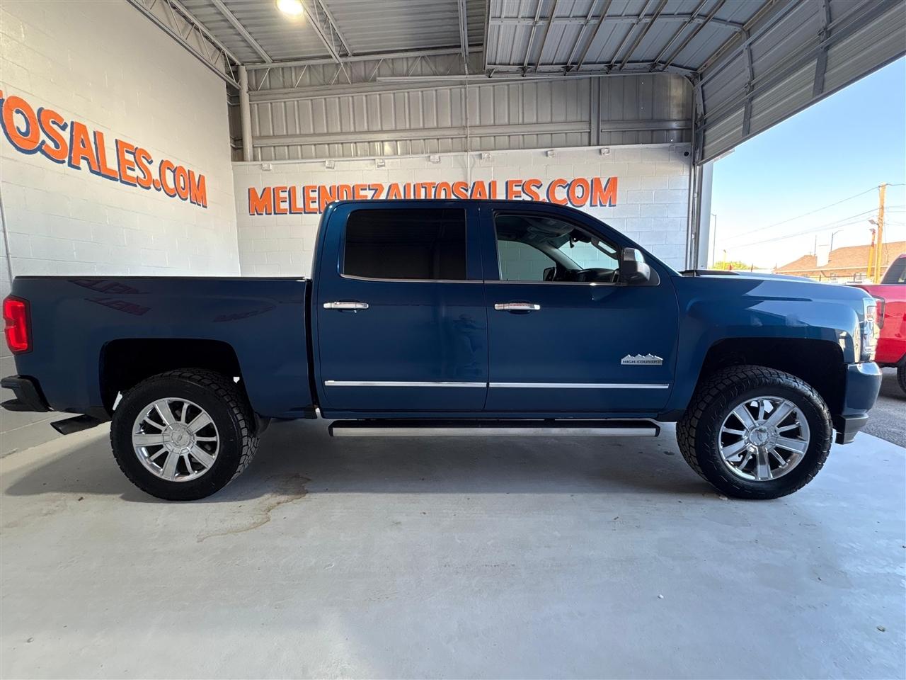 Chevrolet Silverado 1500 High Country Crew Cab Long Box 4WD 2017