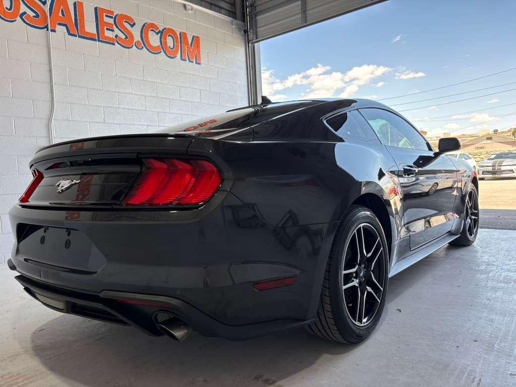 Ford Mustang EcoBoost Premium Coupe 2022