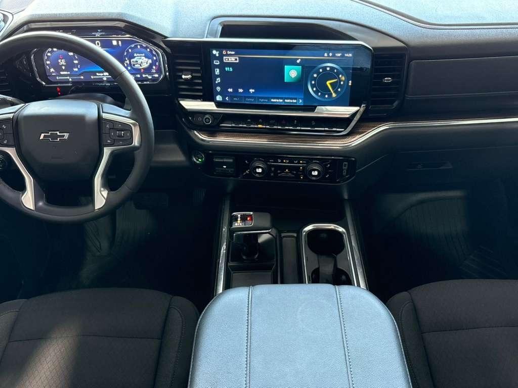 Chevrolet Silverado 1500 Trail Boss LT Crew Cab 4WD 2023