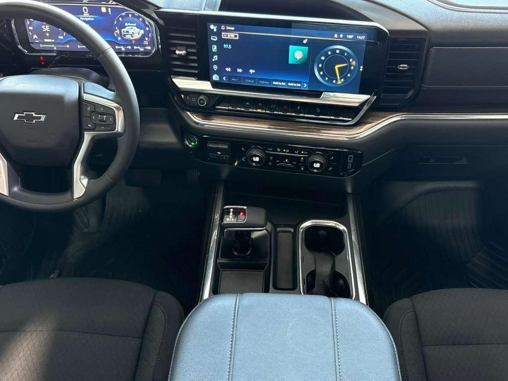 Chevrolet Silverado 1500 Trail Boss LT Crew Cab 4WD 2023