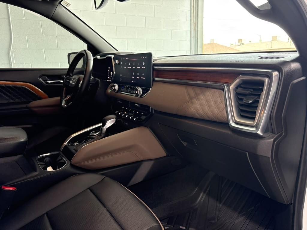 GMC Canyon Denali Crew Cab 4WD 2023