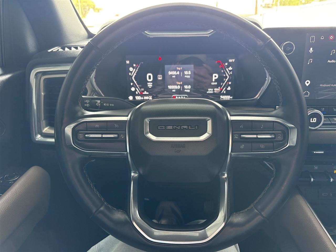 GMC Canyon Denali Crew Cab 4WD 2023