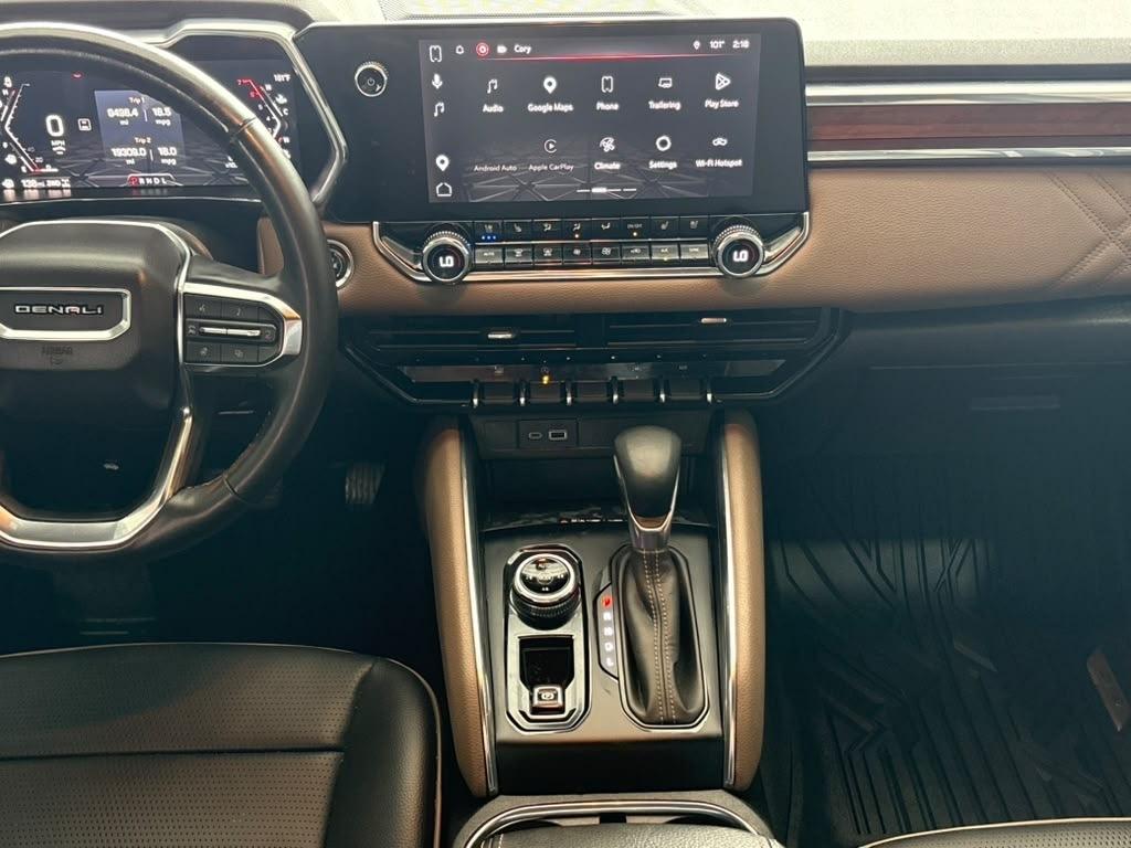 GMC Canyon Denali Crew Cab 4WD 2023