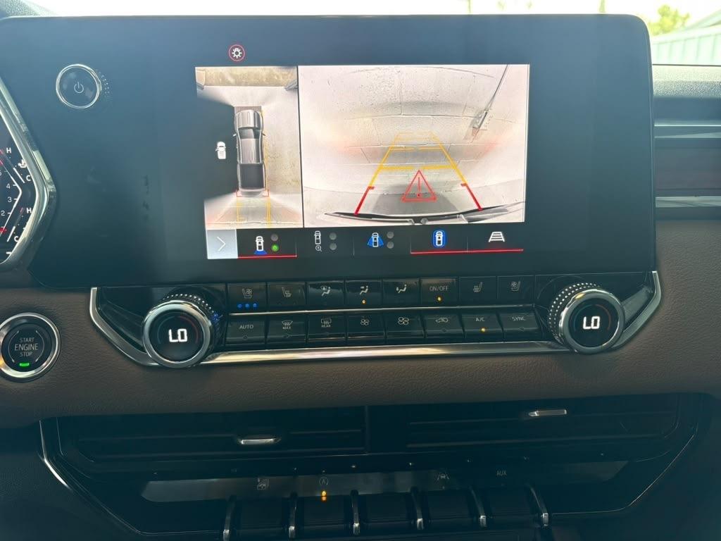 GMC Canyon Denali Crew Cab 4WD 2023