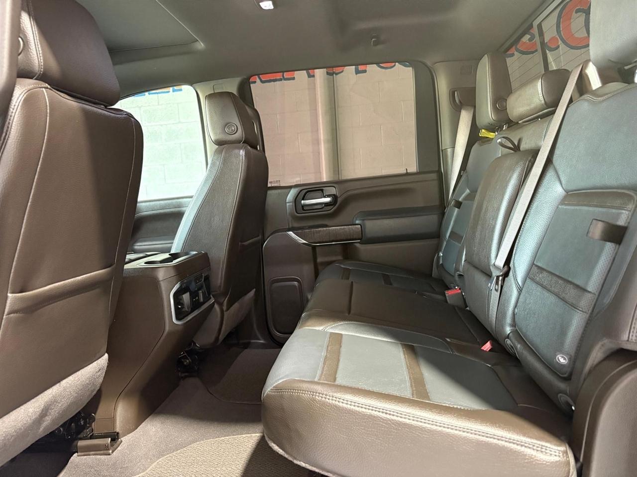 GMC Sierra 2500HD Denali Crew Cab 4WD SB 2022