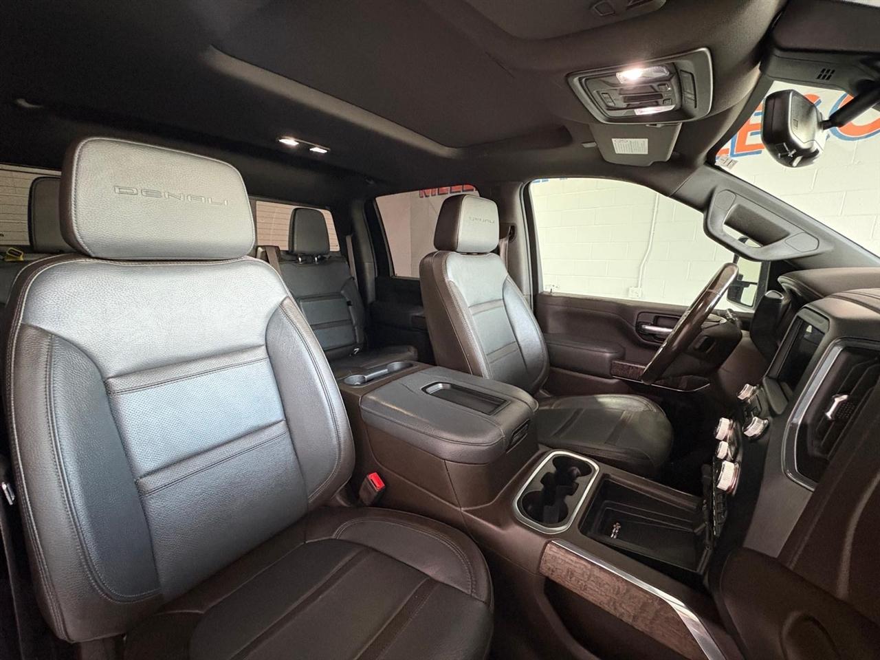 GMC Sierra 2500HD Denali Crew Cab 4WD SB 2022