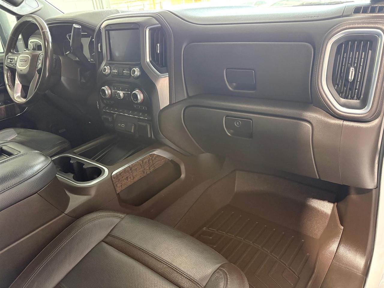 GMC Sierra 2500HD Denali Crew Cab 4WD SB 2022
