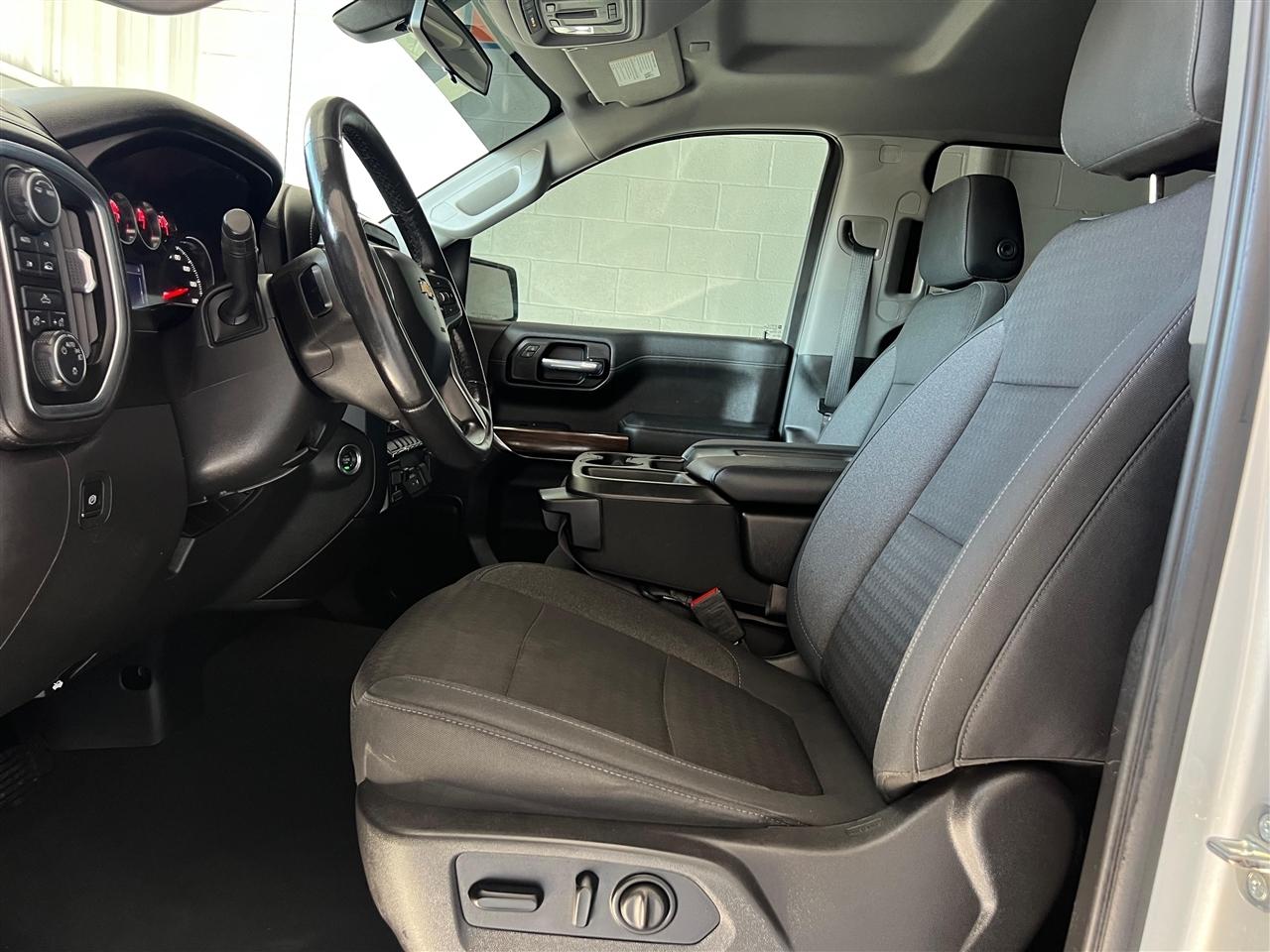 Chevrolet Silverado 1500 LT Crew Cab 4WD 2020