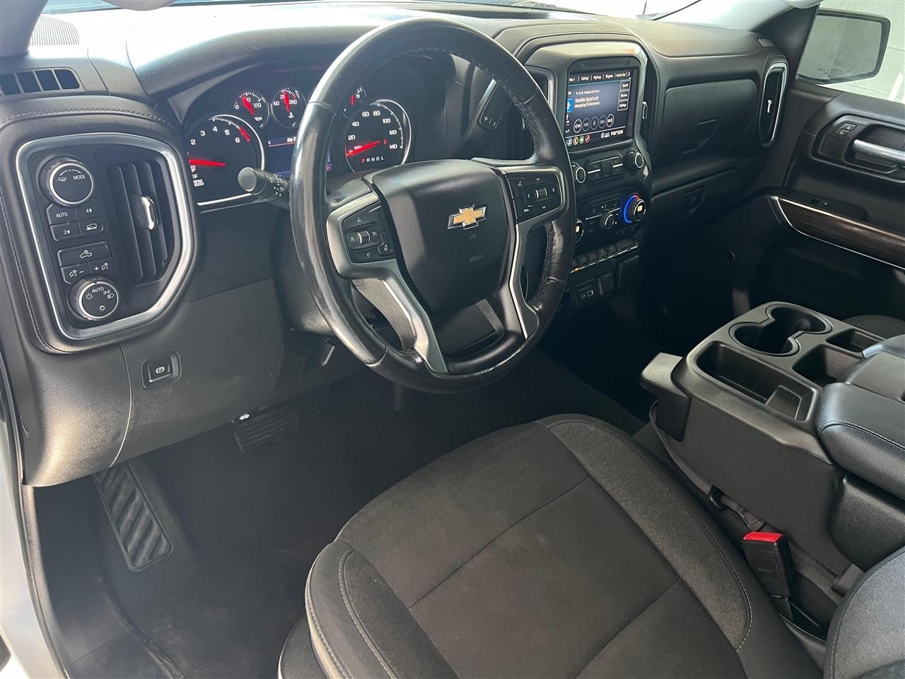 Chevrolet Silverado 1500 LT Crew Cab 4WD 2020
