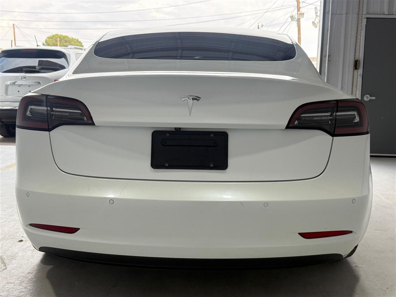Tesla Model 3 Base 2018