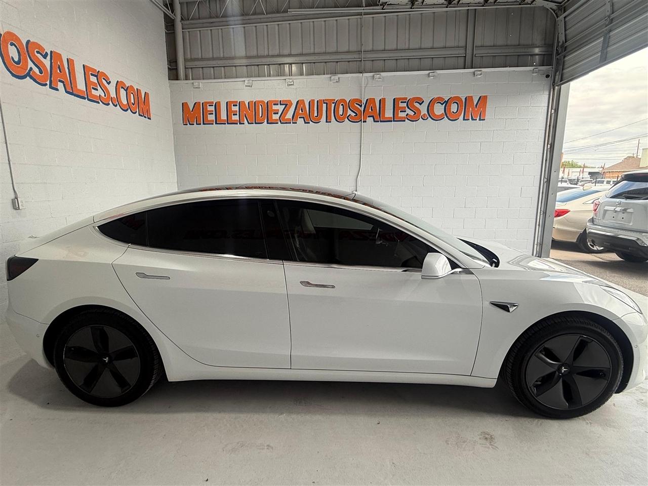 Tesla Model 3 Base 2018