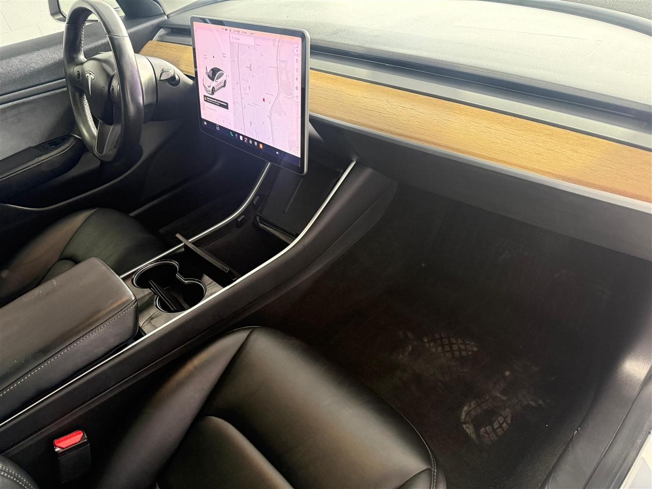 Tesla Model 3 Base 2018