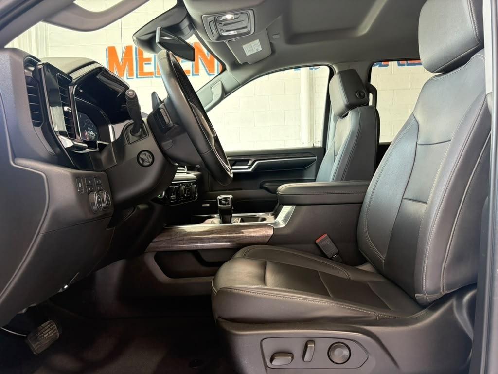 Chevrolet Silverado 1500 LTZ Crew Cab 4WD 2023