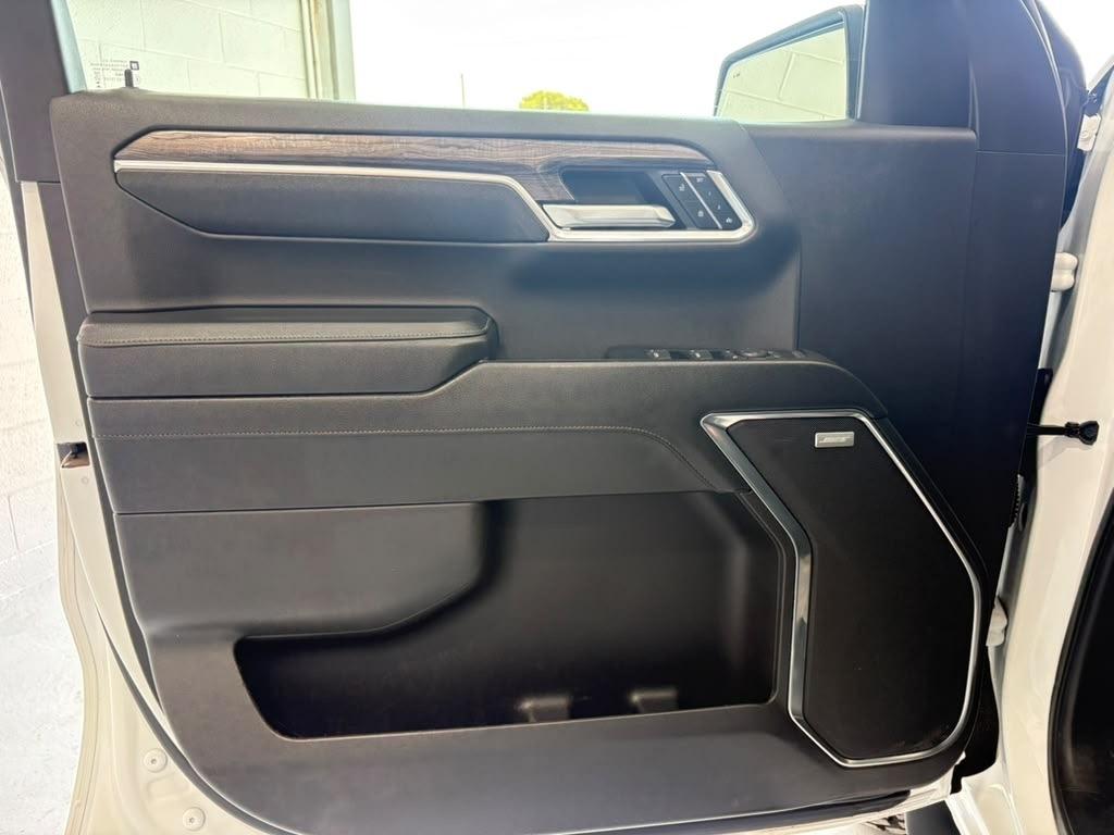 Chevrolet Silverado 1500 LTZ Crew Cab 4WD 2023