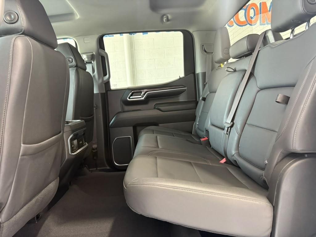 Chevrolet Silverado 1500 LTZ Crew Cab 4WD 2023