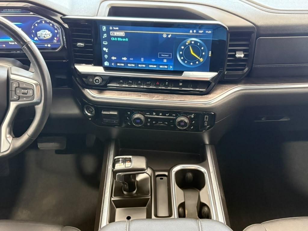 Chevrolet Silverado 1500 LTZ Crew Cab 4WD 2023