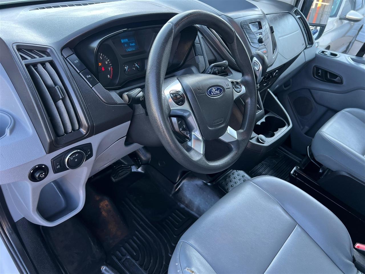 Ford Transit 250 Van High Roof w/Sliding Pass. 148-in. WB 2019