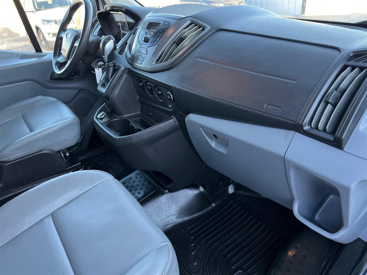 Ford Transit 250 Van High Roof w/Sliding Pass. 148-in. WB 2019