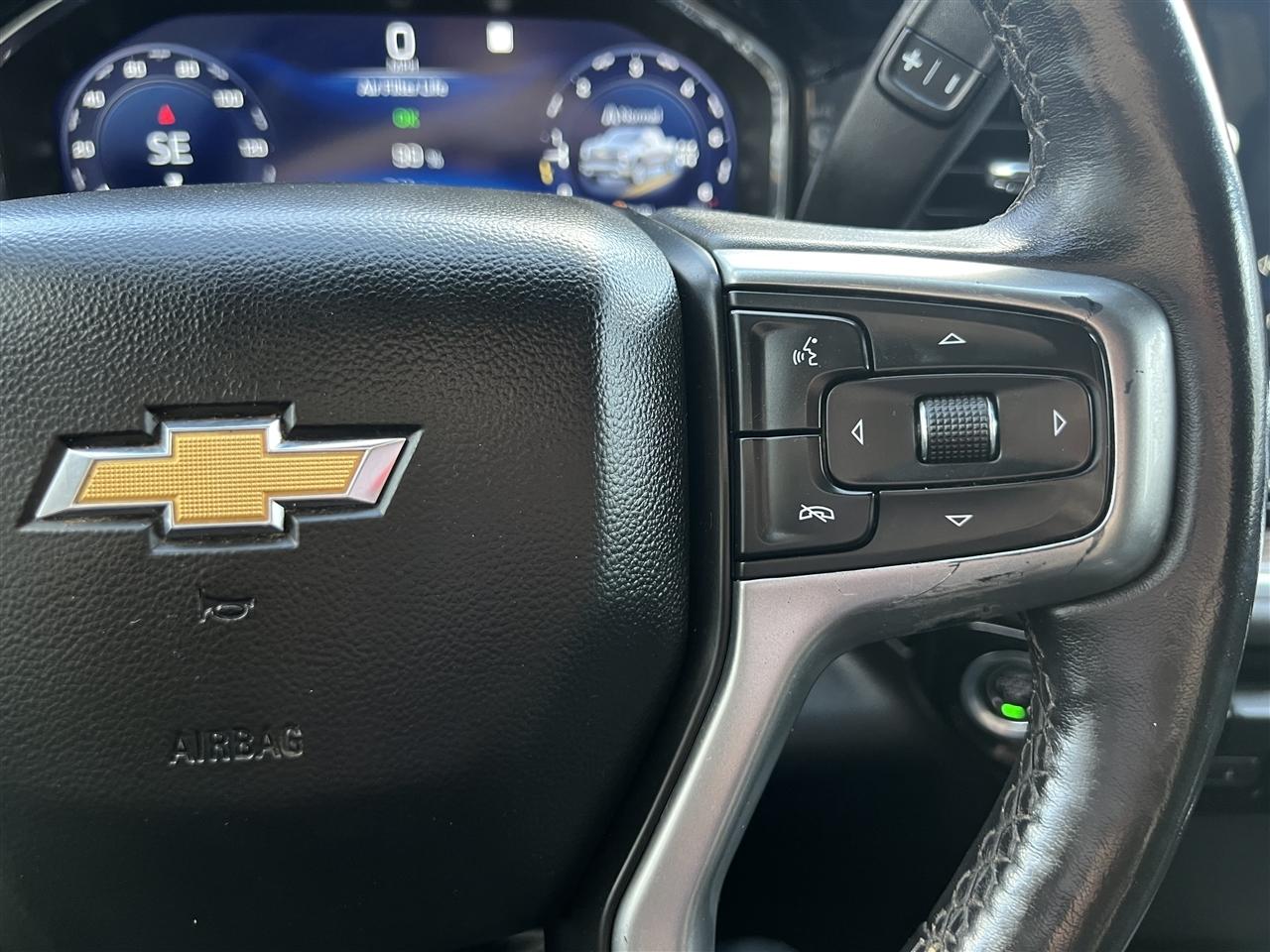 Chevrolet Silverado 1500 LT Crew Cab 4WD 2022