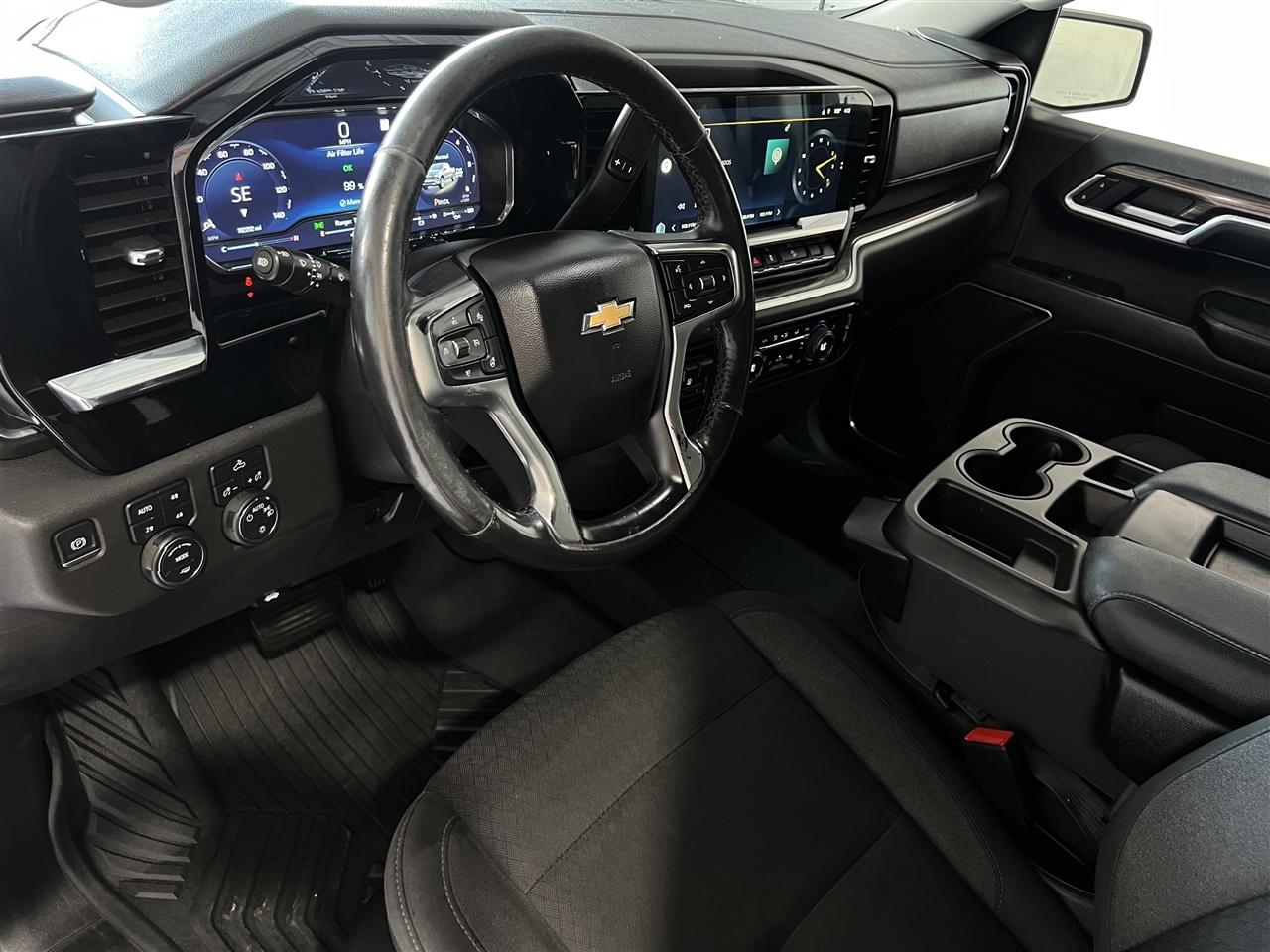 Chevrolet Silverado 1500 LT Crew Cab 4WD 2022