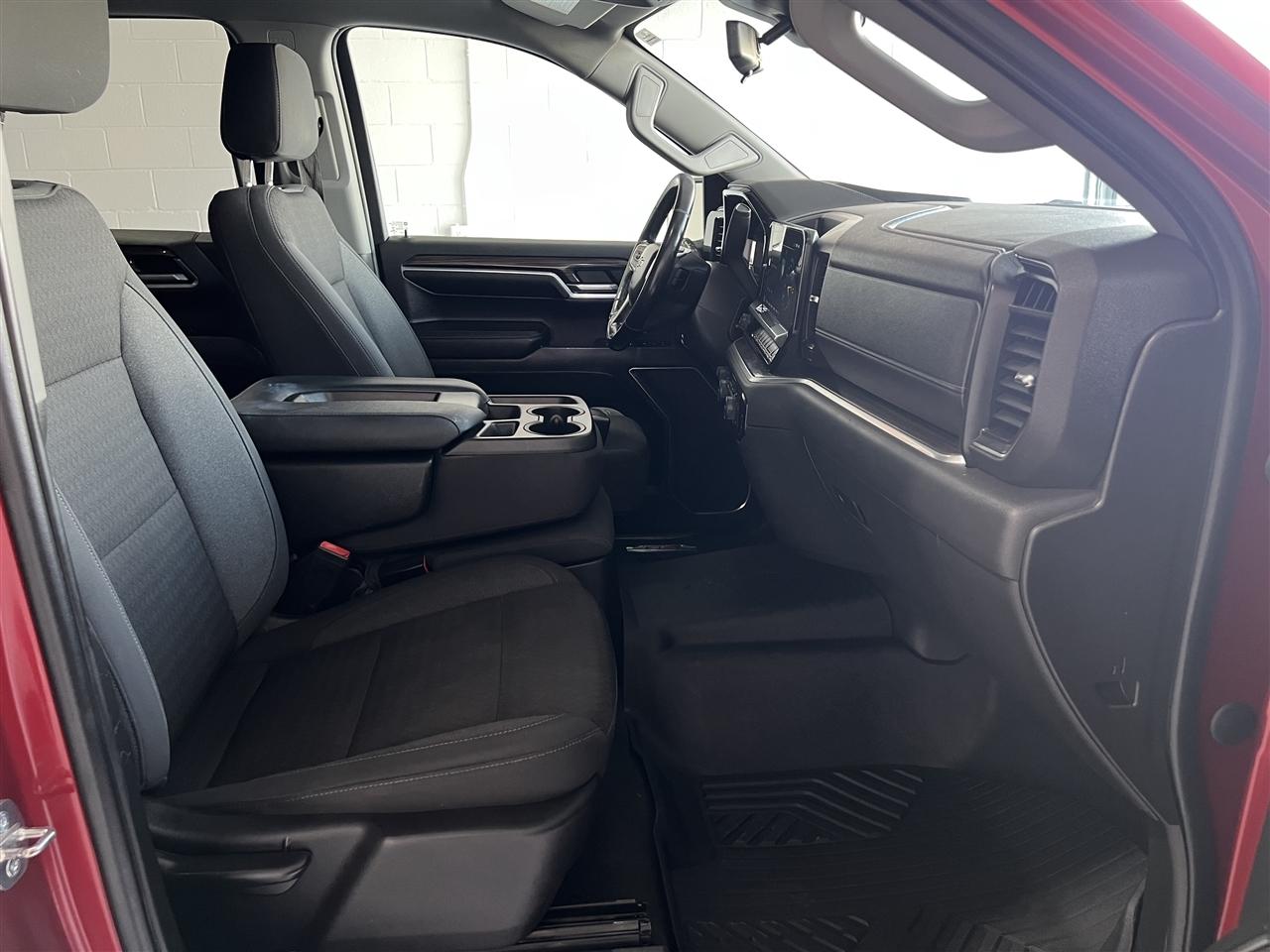 Chevrolet Silverado 1500 LT Crew Cab 4WD 2022