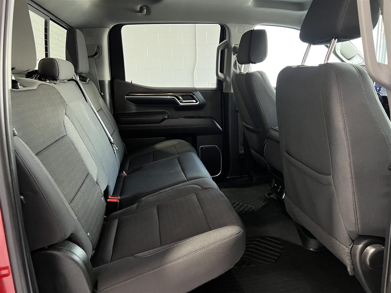 Chevrolet Silverado 1500 LT Crew Cab 4WD 2022