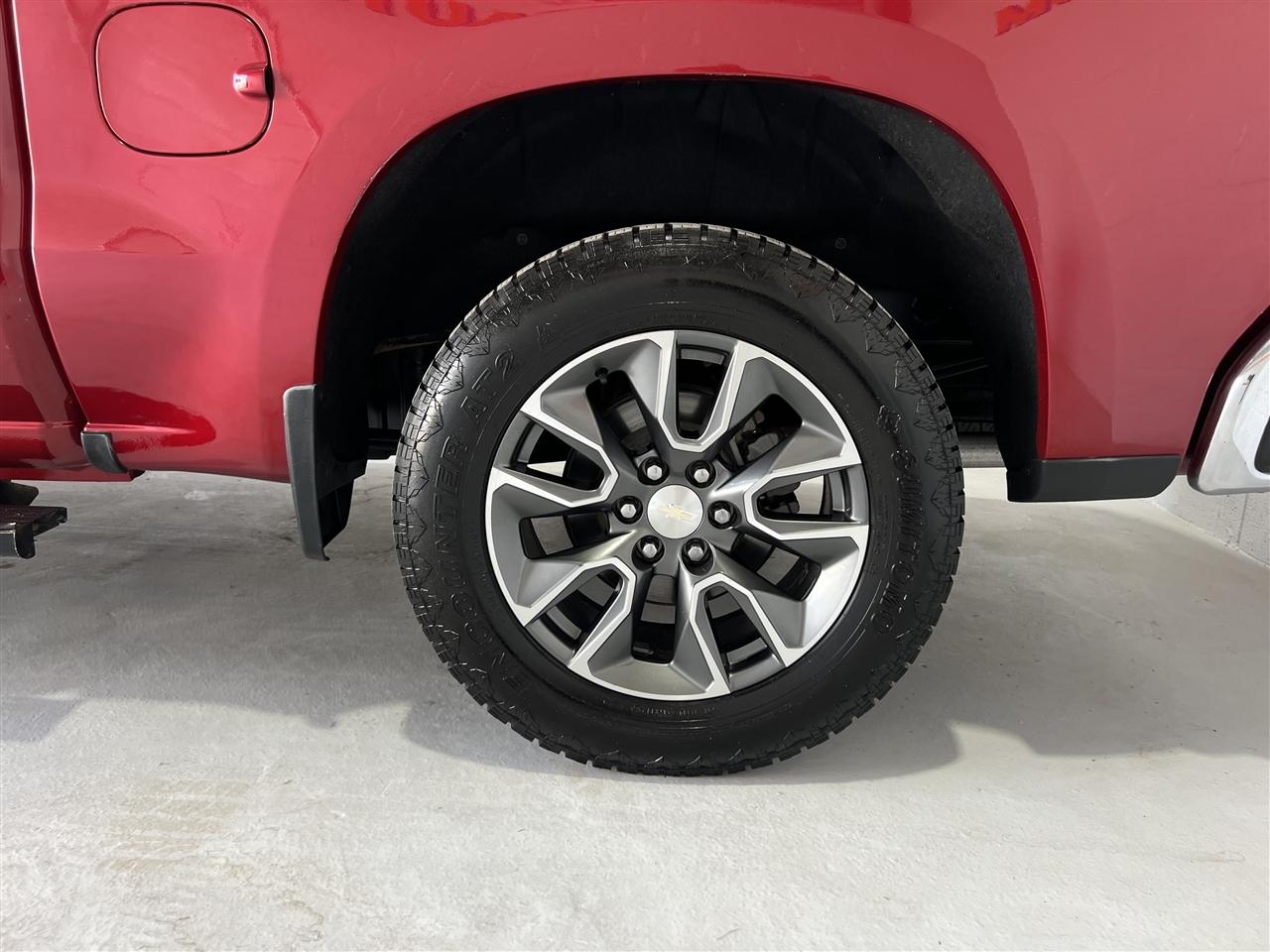 Chevrolet Silverado 1500 LT Crew Cab 4WD 2022