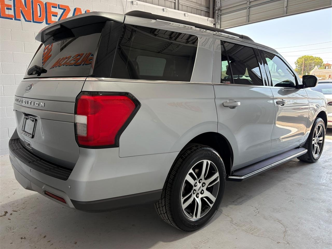 Ford Expedition XLT 2022