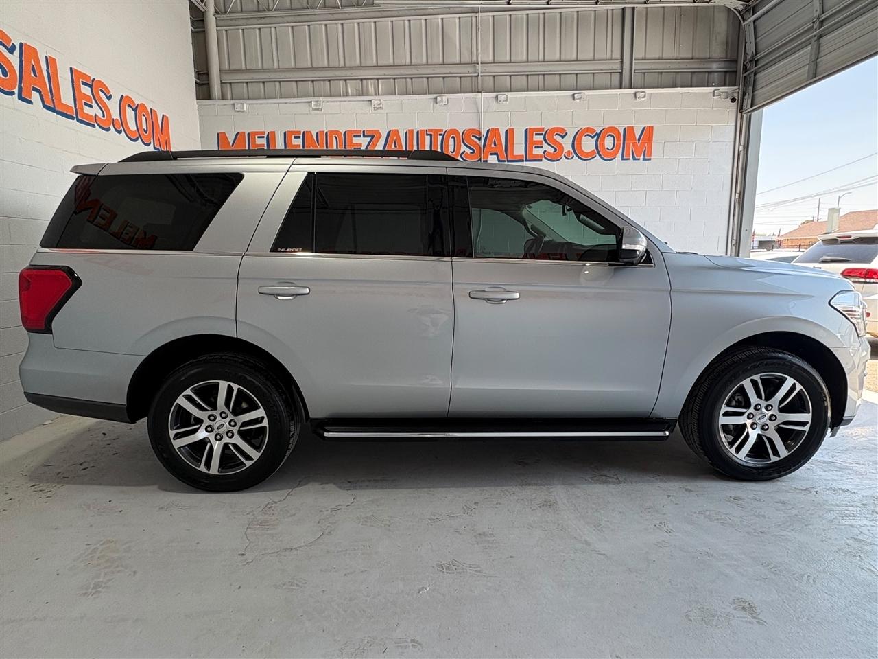 Ford Expedition XLT 2022