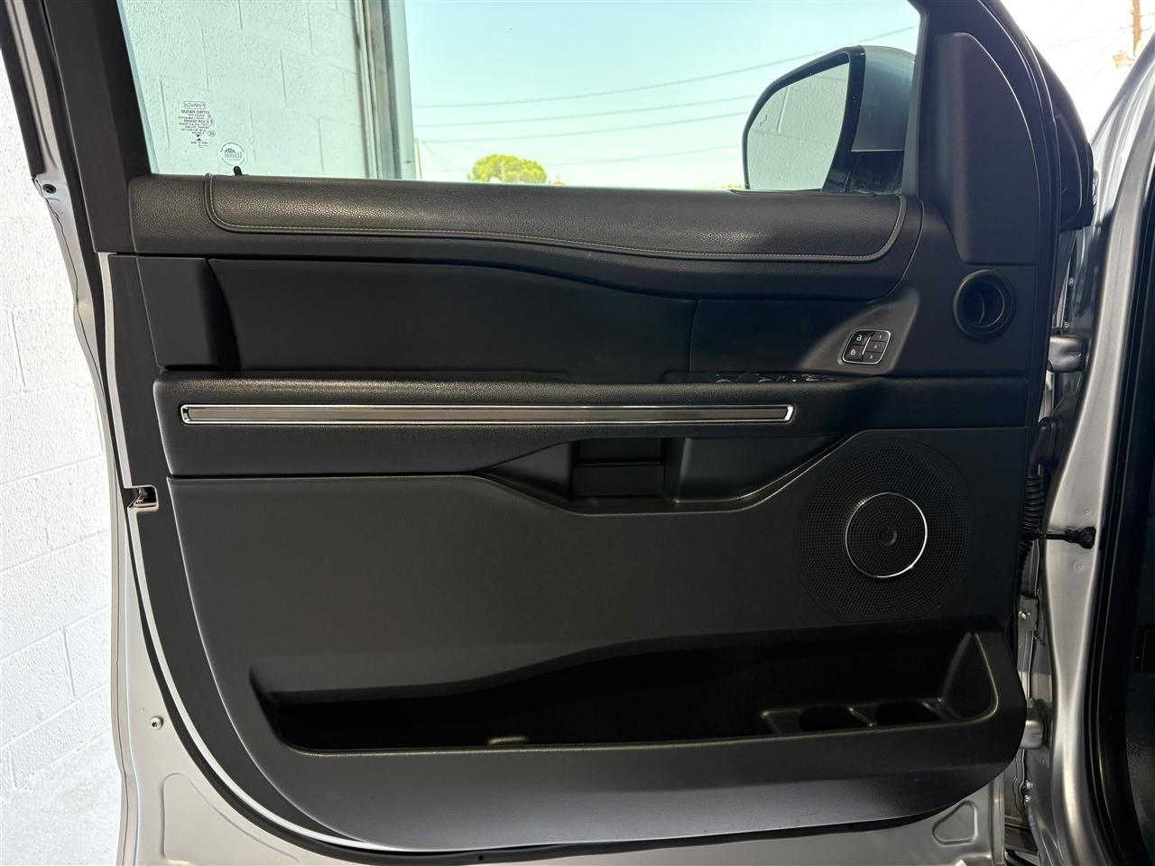 Ford Expedition XLT 2022