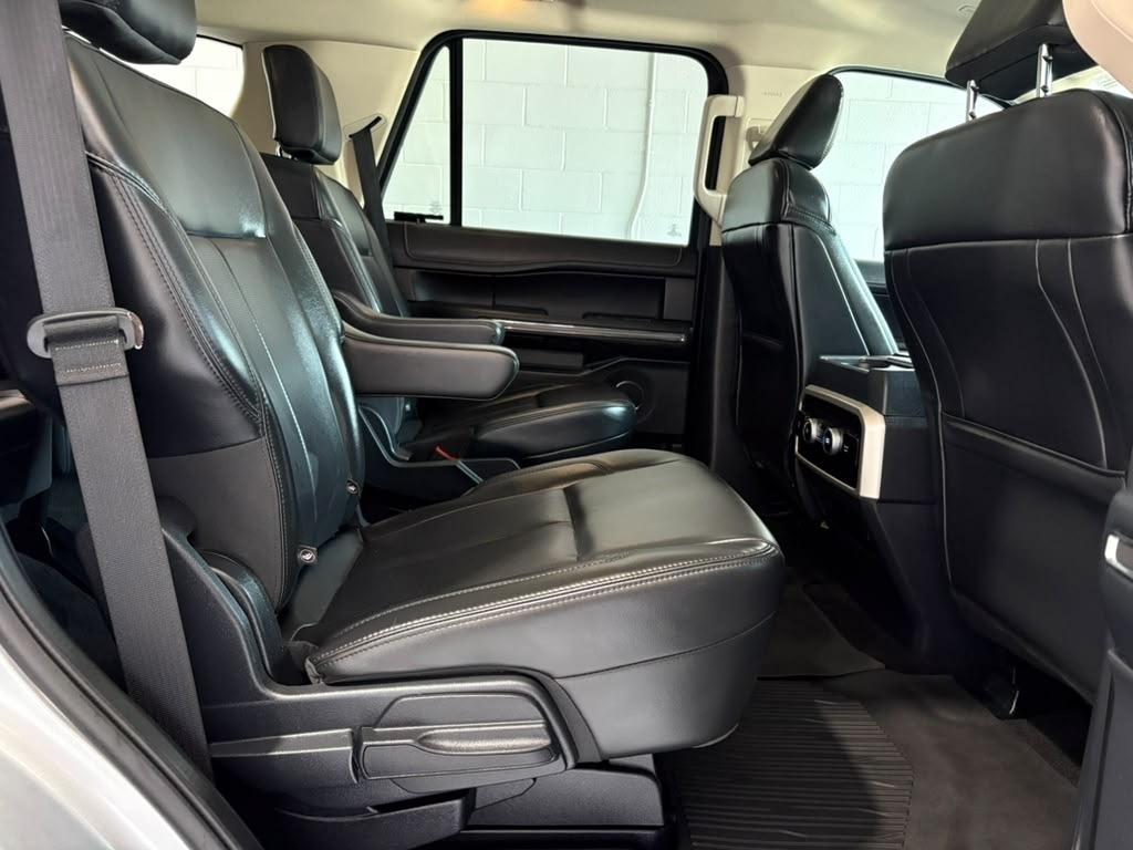 Ford Expedition XLT 2022