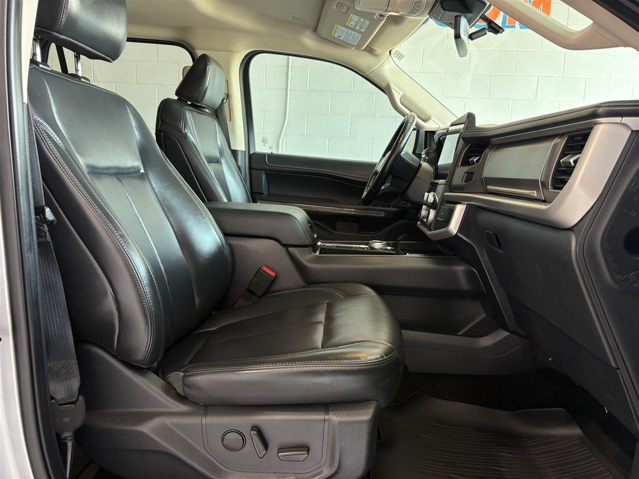 Ford Expedition XLT 2022