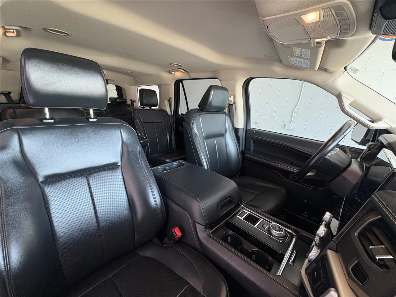 Ford Expedition XLT 2022