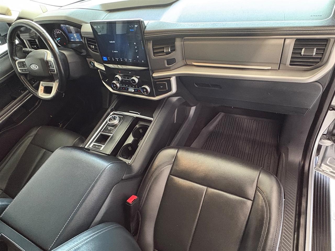 Ford Expedition XLT 2022