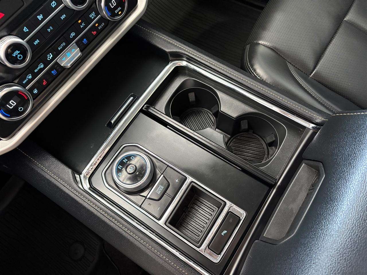 Ford Expedition XLT 2022