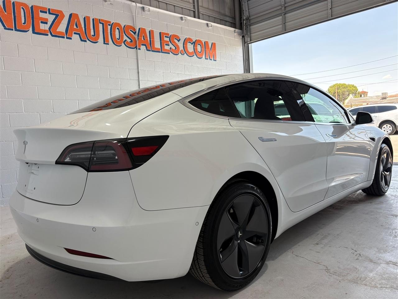 Tesla Model 3 Base 2018