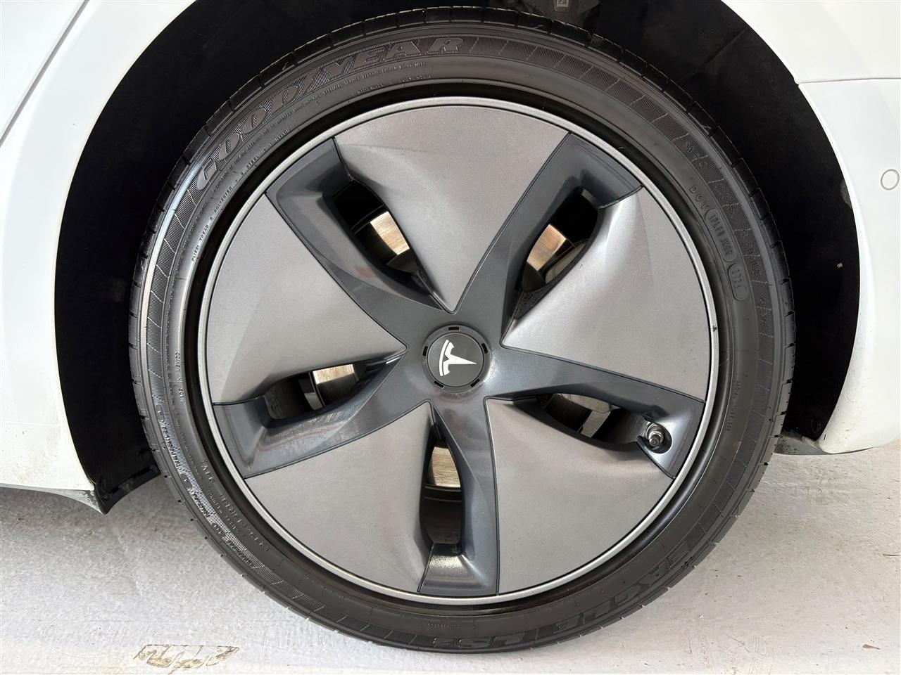 Tesla Model 3 Base 2018