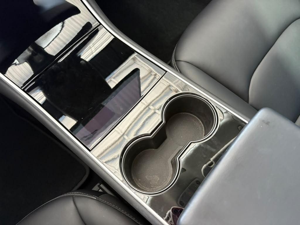 Tesla Model 3 Base 2018